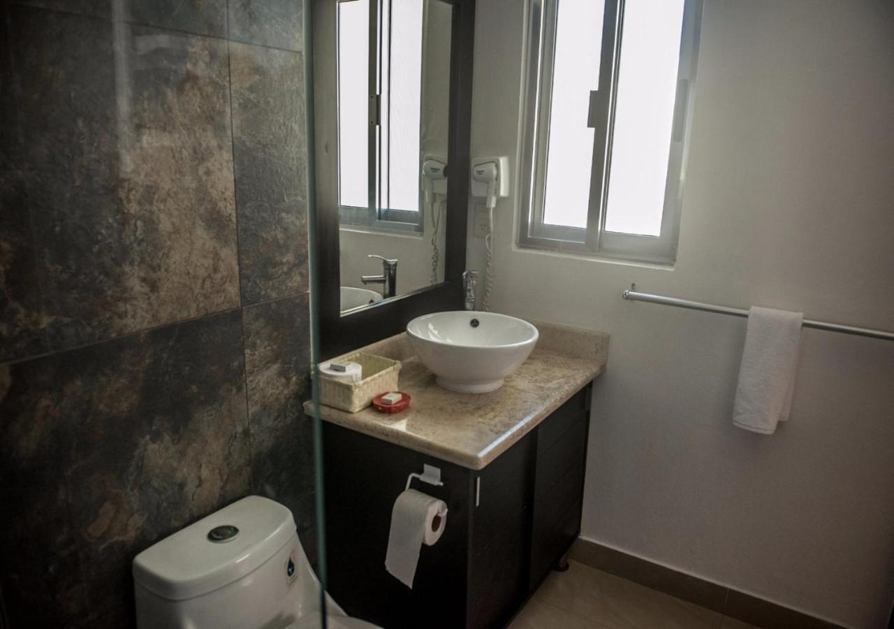 Sunrise 42 Suites By Holiday In Playa Playa del Carmen Exterior foto